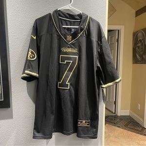 RARE Nike NFL Colin Kaepernick San
Francisco 49ers Black GOLD
Football Jersey